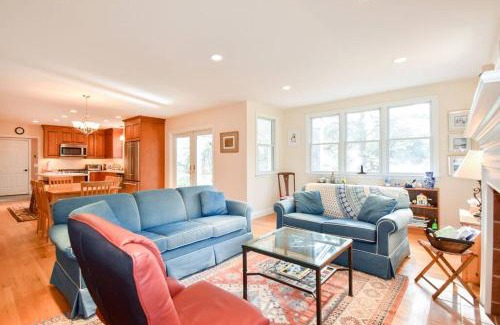 North Eastham Casa | Beautiful Family Home Walk to Beach