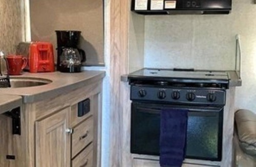 Lincoln Acres Casa | HERMOSA FAMILIA RV W / BUNKS PARA LOS NIÑOS COMO NUEVA CONDICIÓN MASCOTA AMIGABLE