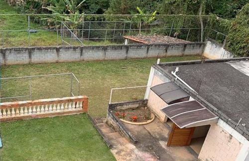 Mogi das Cruzes Casa | Beautiful farm with swimming pool, soccer field