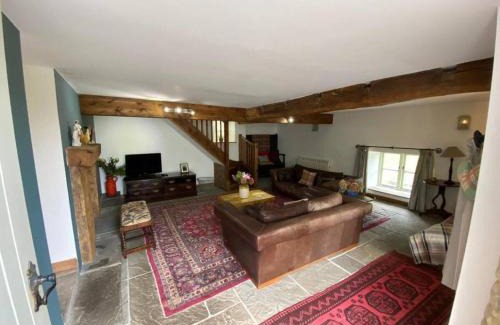 Cowbridge Casa | Beautiful Farm House in Idyllic location