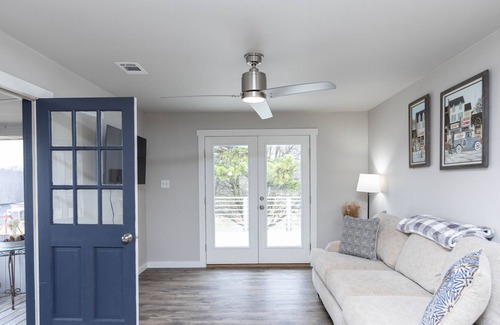 Dacula Casa | Beautiful Farm House Near Event Venues - Full Kitchen, Firepit & Grill!