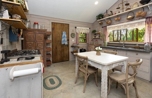 El Palmar Casa | This treehouse is a 4 bedroom(s), 3 bathrooms, located in Quinta Pavo Real, Panama Oeste.