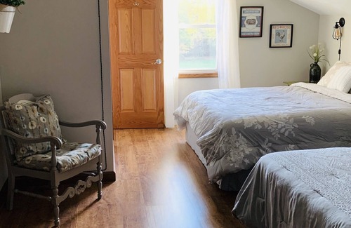 Shreve Casa | Beautiful farm property "Dawdi House" middle of Amish Country