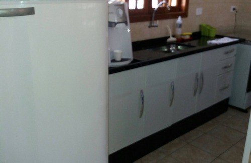 Aluminio Condominio | Hermosa casa de campo, wifi, piscina, barbacoa, horno de pizza y campo de fútbol.