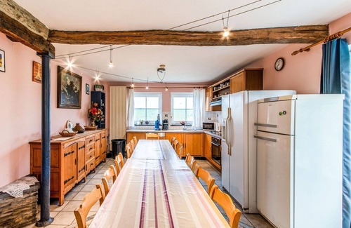 Brisy Otro | Beautiful Farmhouse in Brisy with Sauna