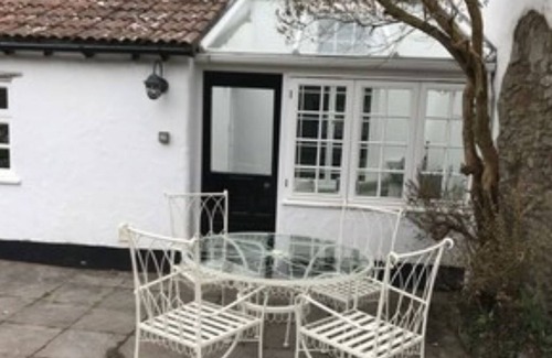 Croyde Cabina | Beautiful farmhouse located in a delightful, quiet spot in the centre of Croyde.