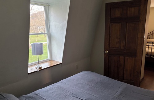 McIndoe Falls Apartamento | Beautiful field View, 20 mins to Burke Mountain, 3 mins to Connecticut River