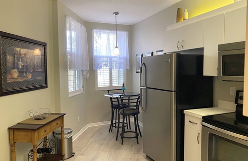 Gateway Condominio | Beautiful first floor condo with view of the prestigious Gateway Golf Course.