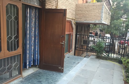 Kharera Apartamento | Hermoso apartamento en Hauz Khas cerca de importantes hitos en NewDelhi