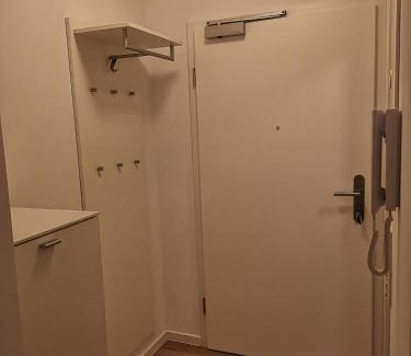 Friedrichshofen-Hollerstauden Apartamento | Beautiful flat, near westpark & hostpital, easy parking