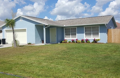 Port Saint Lucie Casa | Beautiful Florida Vacation Pool Home