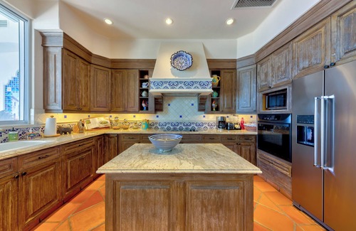 San José del Cabo Villa | Beautiful four bedroom, fully staffed beachfront villa near the O&O Palmilla