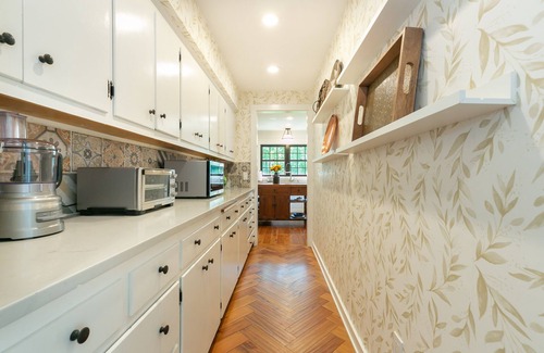 McHenry Casa | Beautiful Fox River Waterfront House Getaway