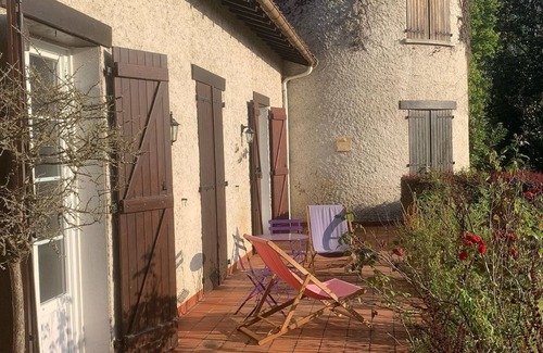 Encausse-les-Thermes Casa | Beautiful house and gardens close to many iconic cycling peaks.