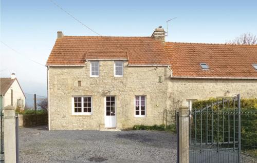 Englesqueville-la-Percee Casa | Beautiful Home In Englesqueville Percee