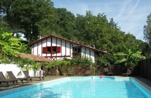 La Bastide-Clairence Casa | Hermosa casa típica vasca en residencia con piscina