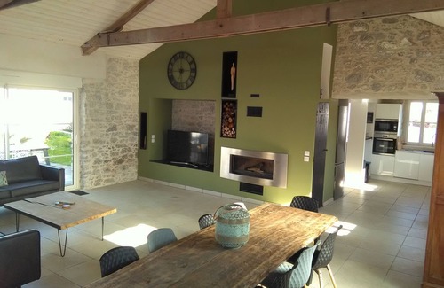 Noirmoutier-en-l'Ile Villa | Hermosa casa con piscina y sala de billar para 12-15 personas.