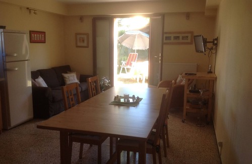 Marseillan Apartamento | Hermoso apartamento con jardín con entrada privada en el pueblo de Marseillan