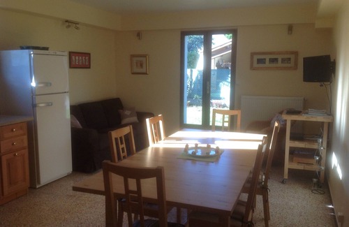 Marseillan Apartamento | Hermoso apartamento con jardín con entrada privada en el pueblo de Marseillan