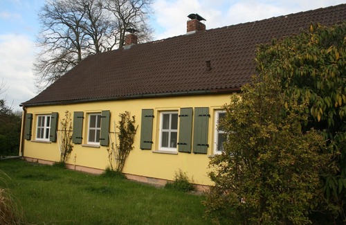 Usedom Casa | hermoso jardín con idilio del pueblo en la laguna