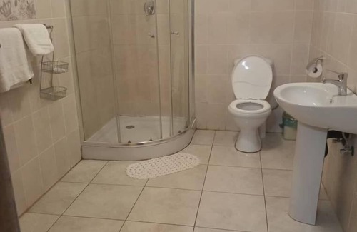 Palapye Casa | Beautiful gate guest house