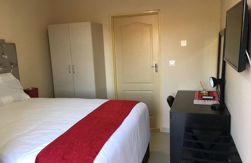 Palapye Casa | Beautiful Gates Guest House
