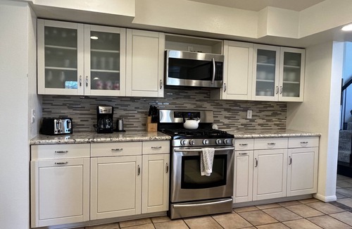 Temecula Chalet De Esquí | Beautiful Gem in Heart of Wine Country 4Bd/3Ba with Pool and Hot Tub