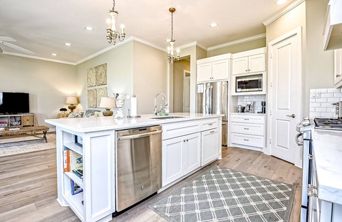 Beachside Village Casa | Beautiful getaway with amazing Gulf views - close to the beach