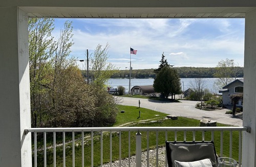 Gills Rock Condominio | Beautiful Gills Rock condo overlooking Lake Michigan.