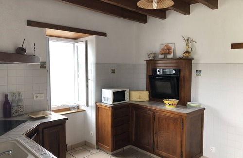 Lasse Apartamento | Beautiful gite, renovated, in old farmhouse.