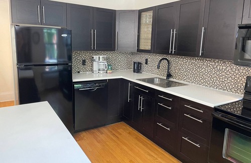 Glebe Apartamento | Beautiful Glebe 2 story apartment with 2 parking spots