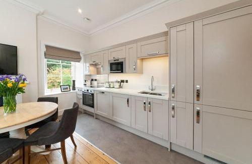 Hexham Casa | Beautiful Grade II Listed Apartments Sleeping 20