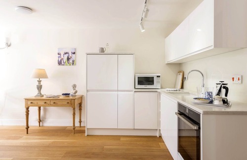 Sherborne Apartamento | Apartamento-Apartamento-Baño Privado-Vista a la Calle