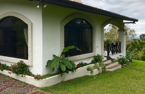 Jaramillo Casa | Beautiful Guest House at Jaramillo, Boquete. Little Paradise in the Mountain