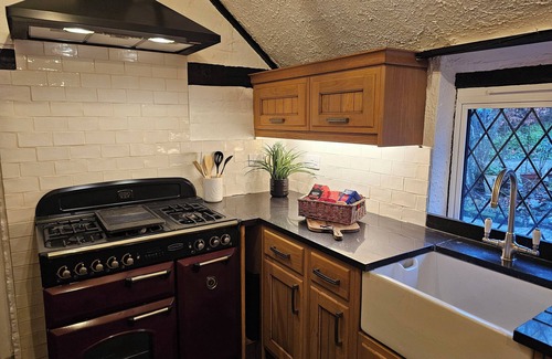 Birchington Cabaña | Beautiful historic cottage pets welcome