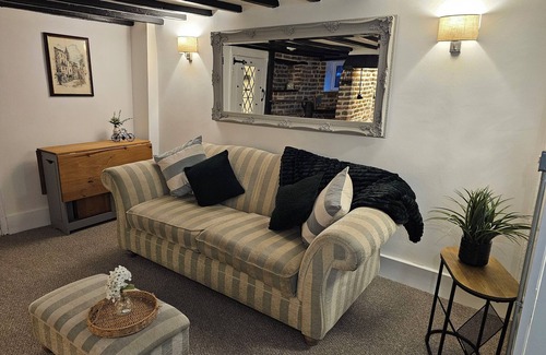 Birchington Cabaña | Beautiful historic cottage pets welcome
