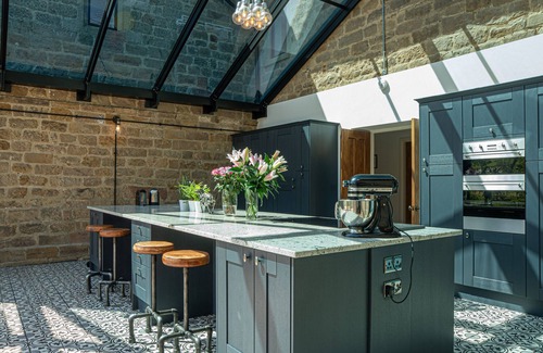 Carsington Casa | El Hall @ Stainsborough Hall