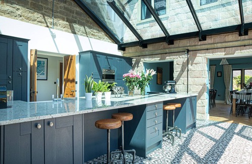 Carsington Casa | El Hall @ Stainsborough Hall