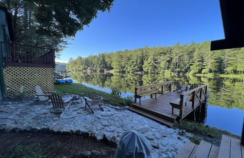 Lake Sequoyah Casa | Beautiful Highlands Cabin 5 minutes to town!