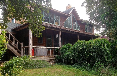 Buda Casa | Hermoso escondite en el campo en una comunidad privada cerrada