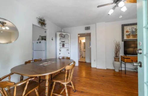 Mount Dora Cabaña | Beautiful Historic Cottage, The Garden