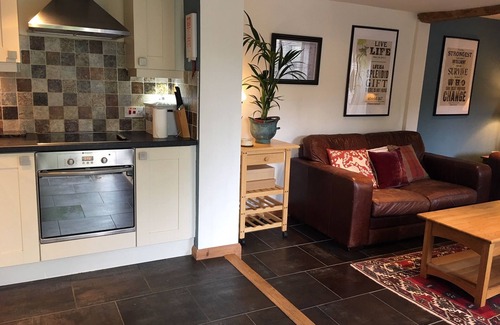 Defford Casa | Hermosa conversión histórica y espaciosa de Granero en el corazón de Worcestershire