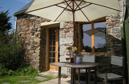 Pommerit-Jaudy Cabaña | Beautiful holiday cottage close to the stunning Pink Granite Coast
