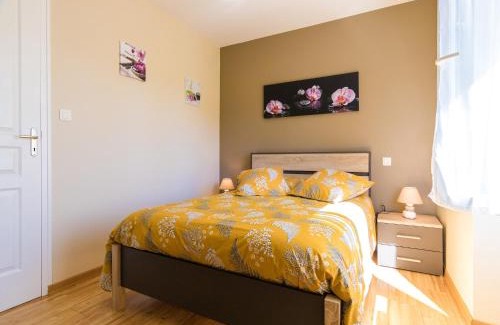 Savignac-Ledrier Casa | Beautiful holiday home near lake and forest