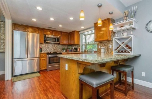 Fresno Casa | Beautiful Home and Pool in quiet gated neighborhood