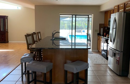Wesley Chapel Casa | Beautiful Home Away from Home for your Vacation with Private Pool and Hot Tub