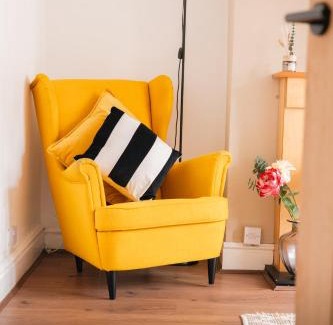 Liverpool Casa | Beautiful Home Away From Home - 3 Bedrooms - 6 Beds - Sleeps 7 - Free Parking