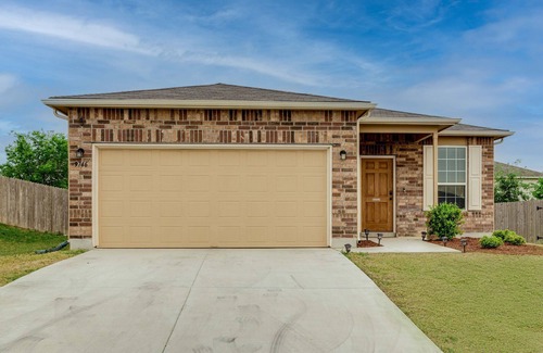 Converse Casa | Beautiful Home Close to Randolph Air Force Base