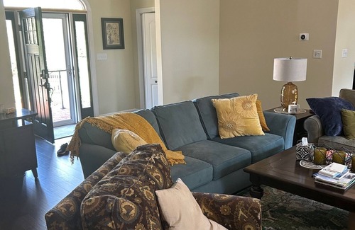 Wesley Chapel Casa | Beautiful home, close to restaurants, shopping, and Charlotte sporting events.