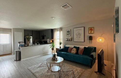 San Antonio Casa | Beautiful home eight minutes away from Brooks corner shopping center and hospital